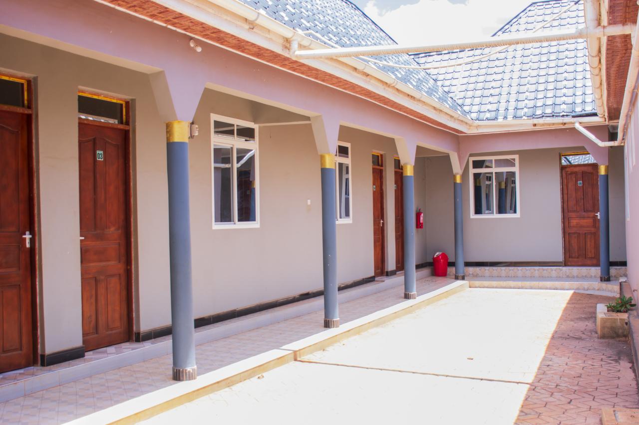 Ahadi Hostel - Image 11