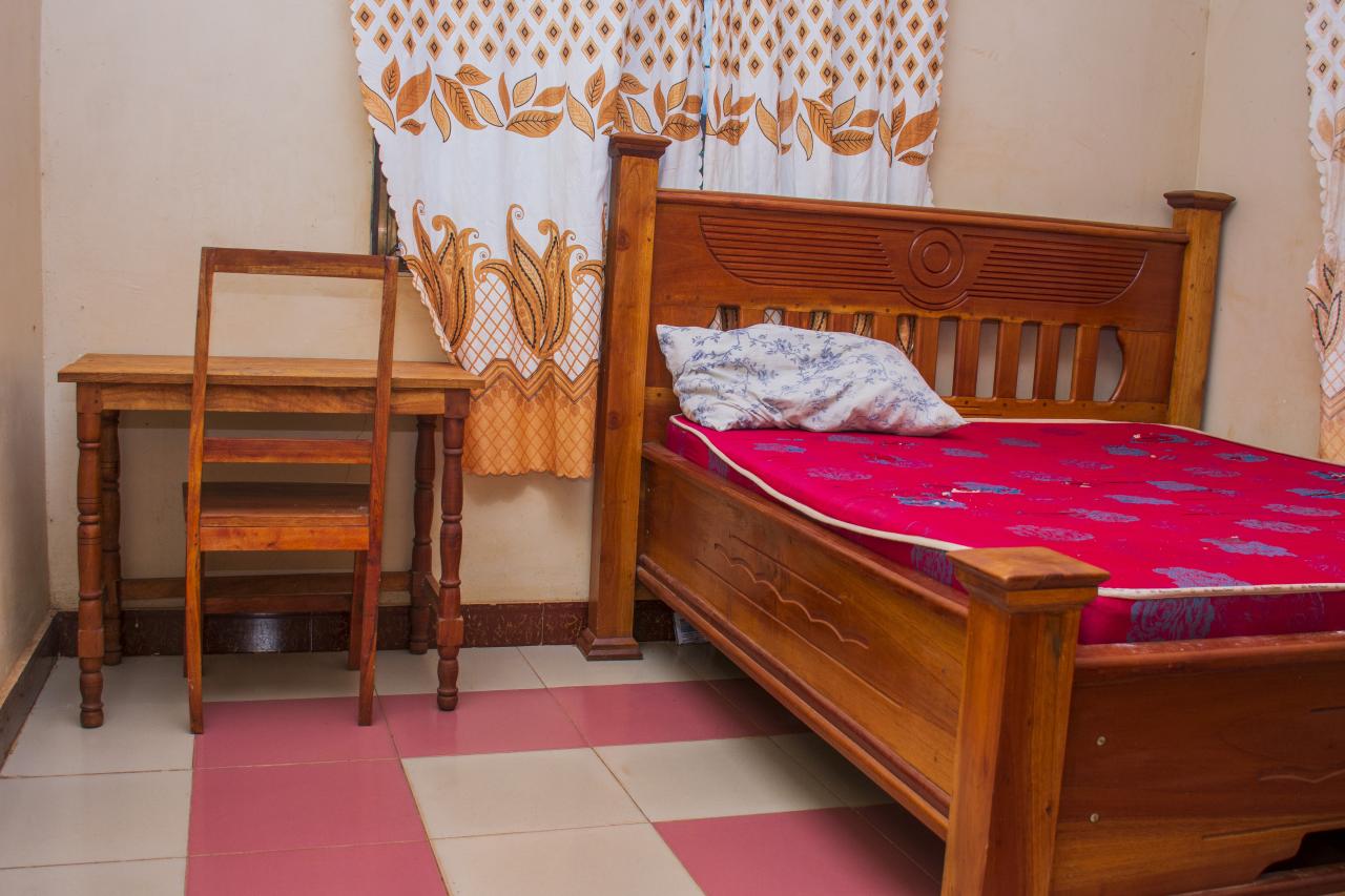 3 Star Hostel - Image 5