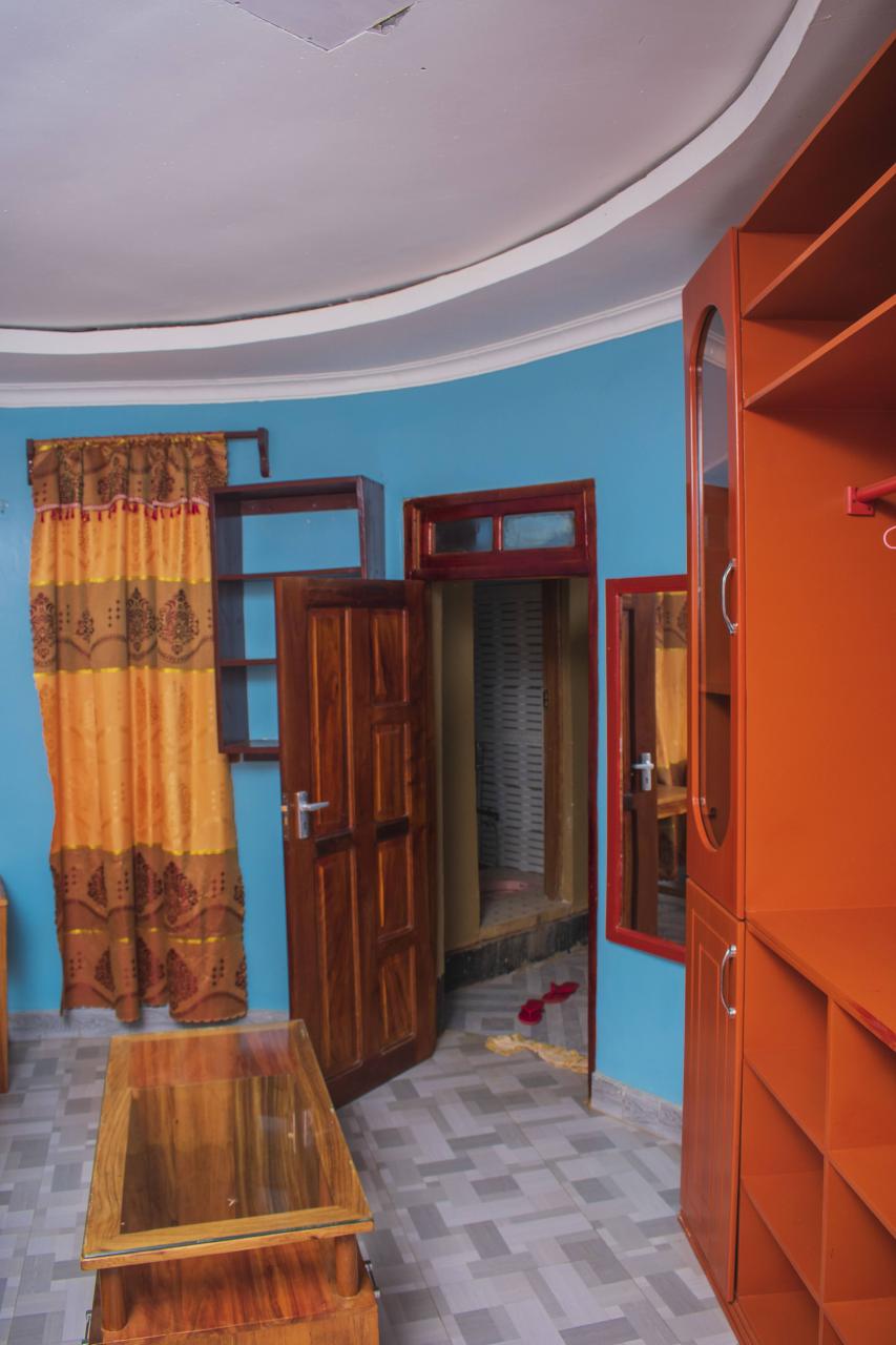 Rebecca Hostel - Image 2