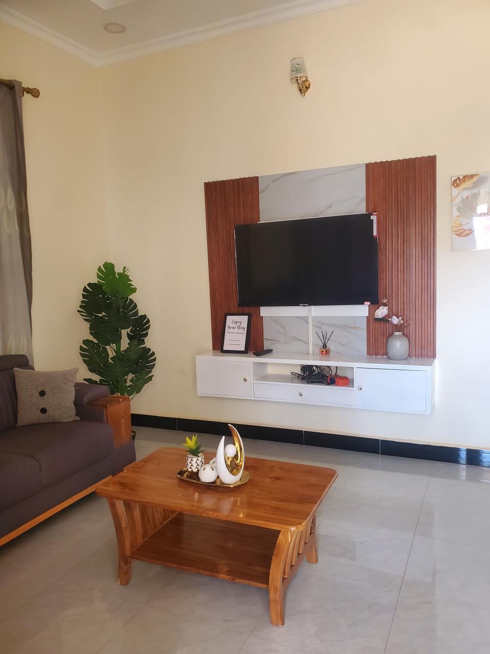 D-CLASSIC COMFORT LODGE - Image 2